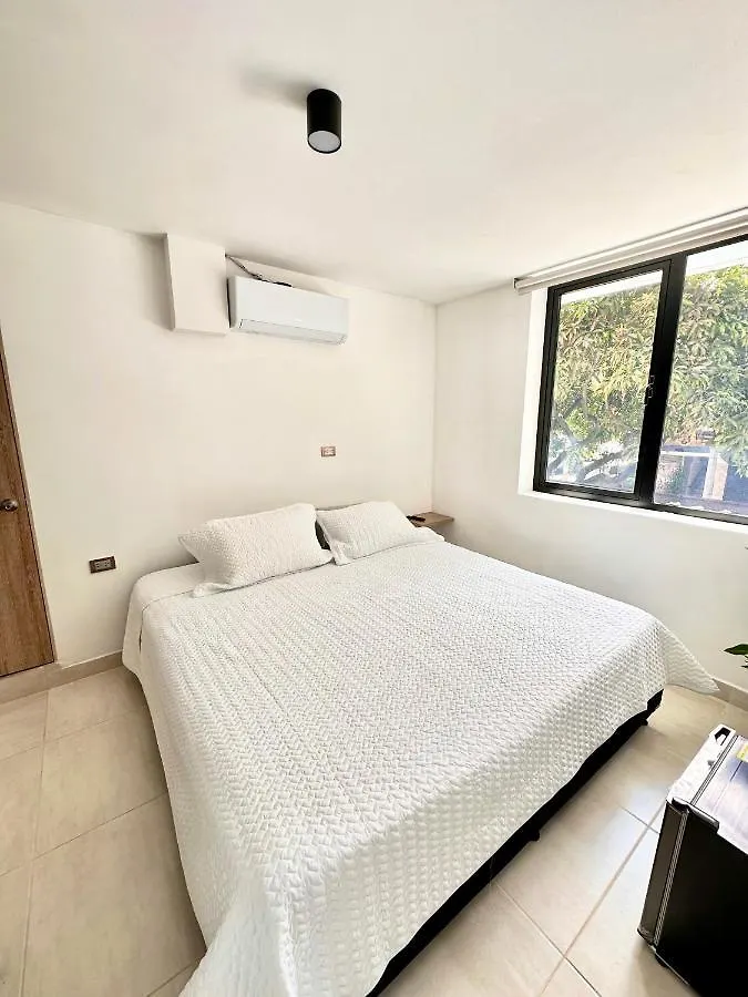 Comodas Y Modernas Habitaciones Con Bano Privado Para 2 Y 3 Personas En La 70 Laureles Estadio Medellín Apartmán